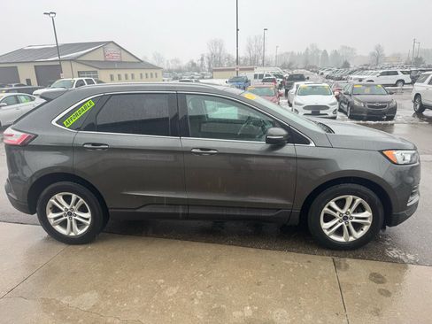 Used 2019 Ford Edge SEL w/ Convenience Package image 4