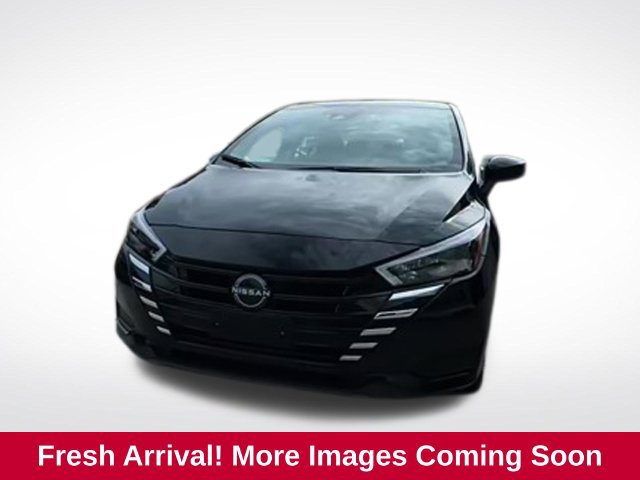 Used 2025 Nissan Versa SV FWD image 1
