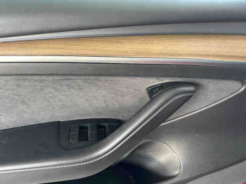 Used 2021 Tesla Model 3 Standard Range Plus image 10