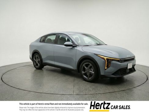 Used 2025 Kia K4 FWD image 1