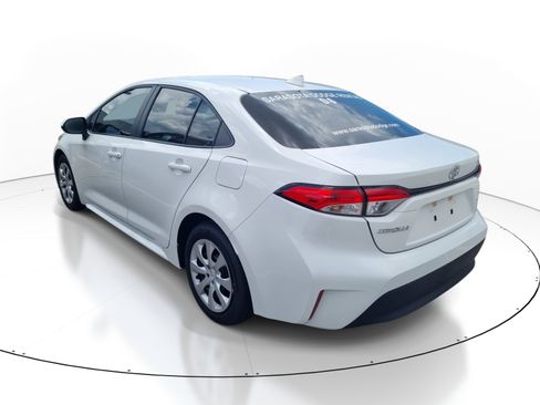 Used 2025 Toyota Corolla LE FWD image 7