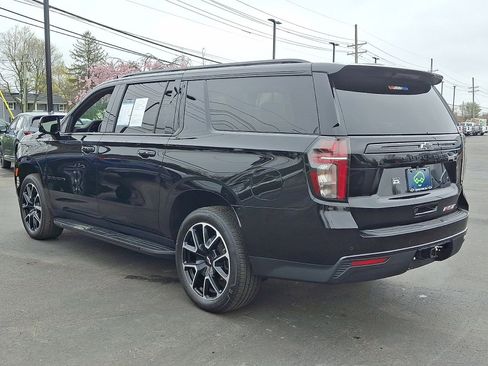 Certified 2024 Chevrolet Suburban RST w/ Luxury Package AWD/4WD image 22