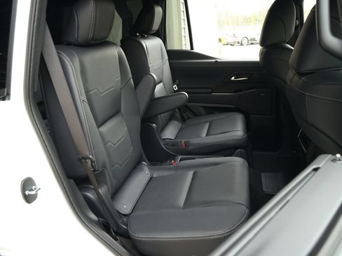 Used 2026 Lexus GX 550 w/ Accessory Package (2T) AWD/4WD image 15