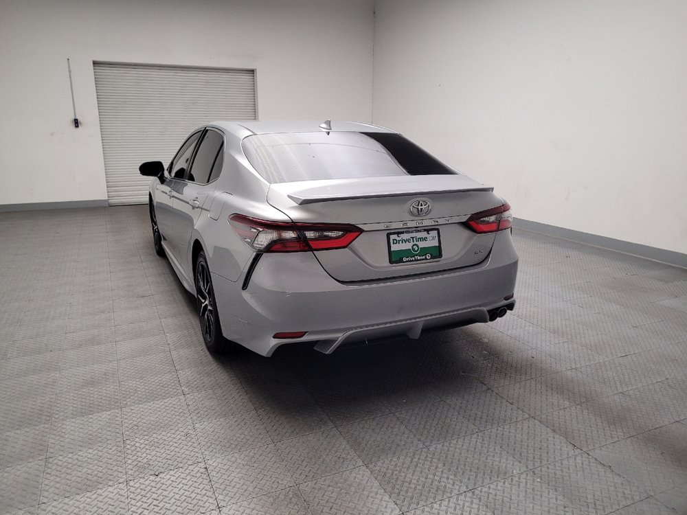 Used 2022 Toyota Camry SE FWD image 6