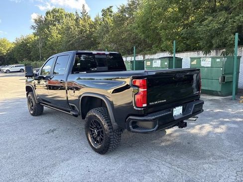 Used 2025 Chevrolet Silverado 2500 ZR2 w/ Technology Package AWD/4WD image 5