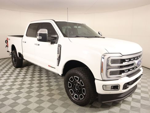 Used 2024 Ford F250 Platinum AWD/4WD image 1