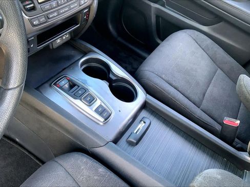 Used 2022 Honda Pilot Sport image 15