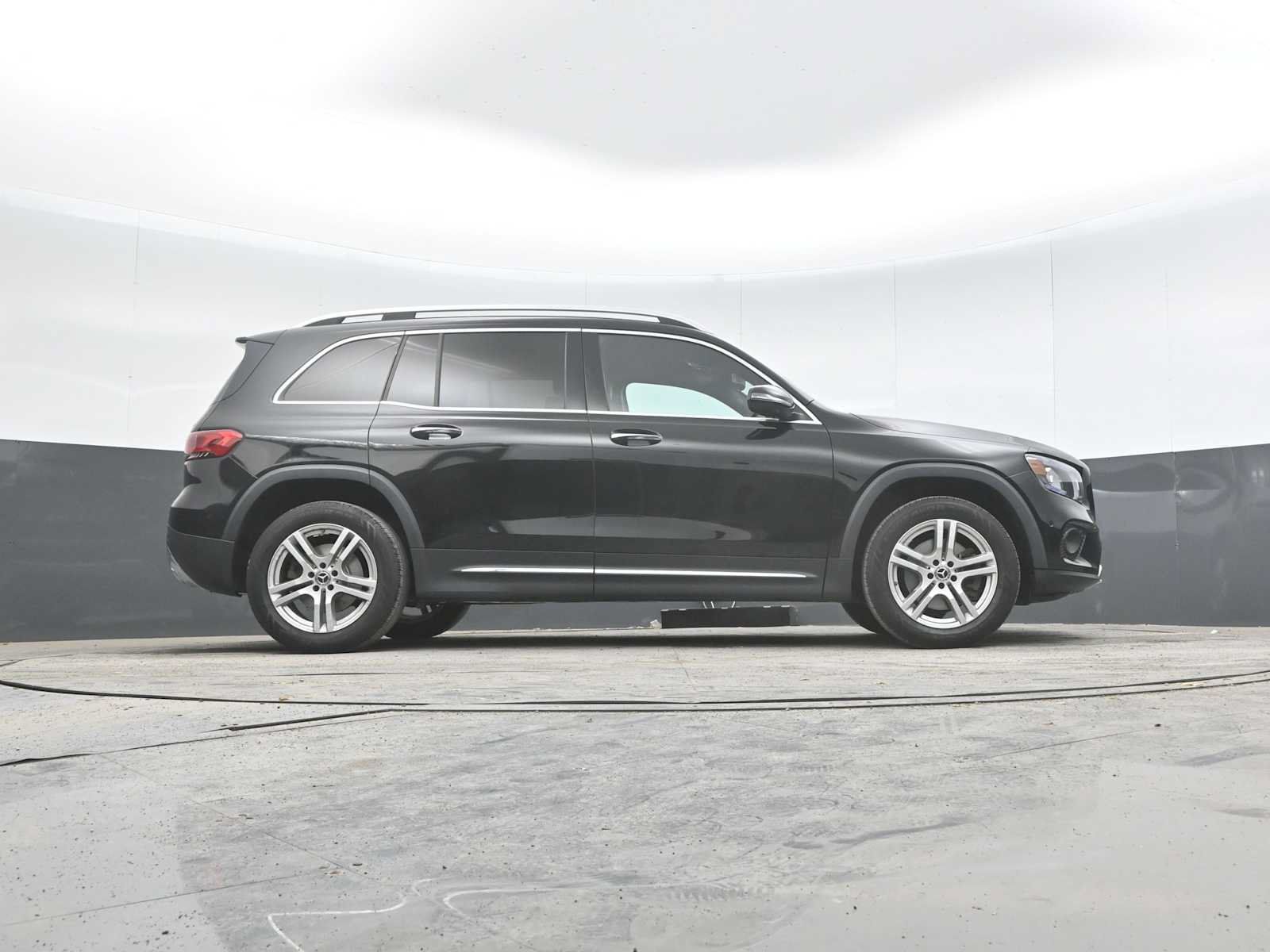 Used 2021 Mercedes-Benz GLB 250 4MATIC image 29