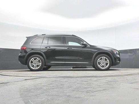 Used 2021 Mercedes-Benz GLB 250 4MATIC image 29