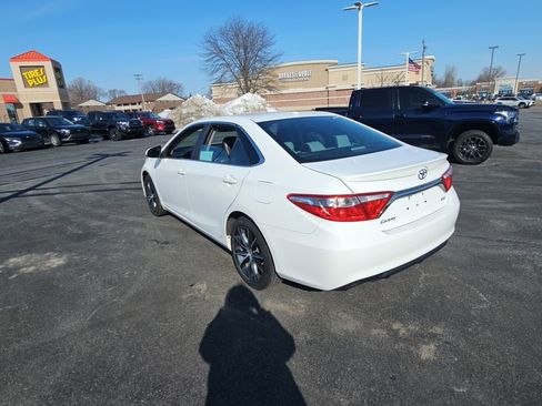 Used 2016 Toyota Camry XSE w/ Moonroof Package image 5