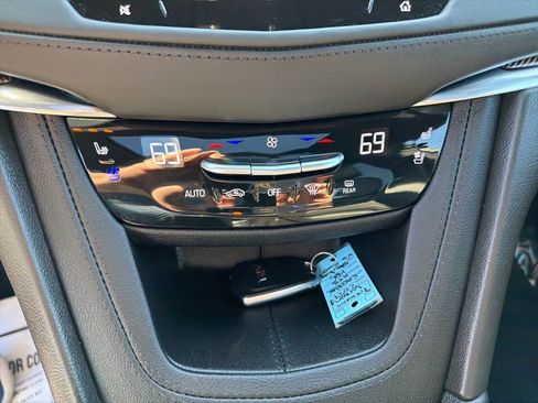 Used 2024 Cadillac XT5 Sportv w/ Platinum Package AWD/4WD image 29