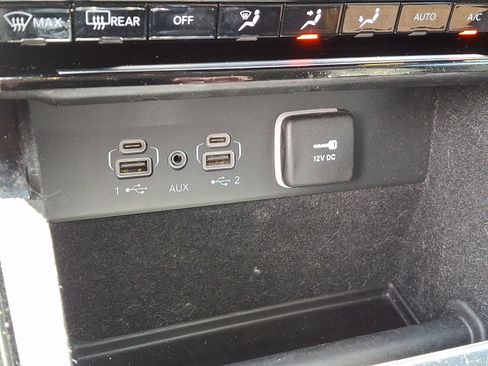 Used 2021 Jeep Grand Cherokee L Limited AWD/4WD image 24