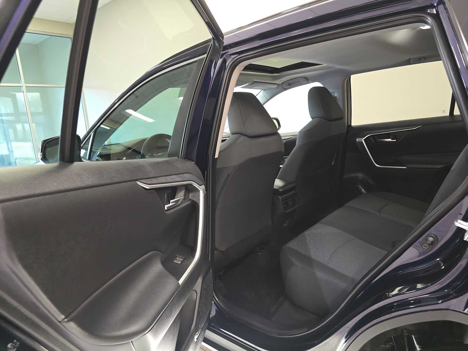 Certified 2025 Toyota RAV4 XLE AWD/4WD image 25
