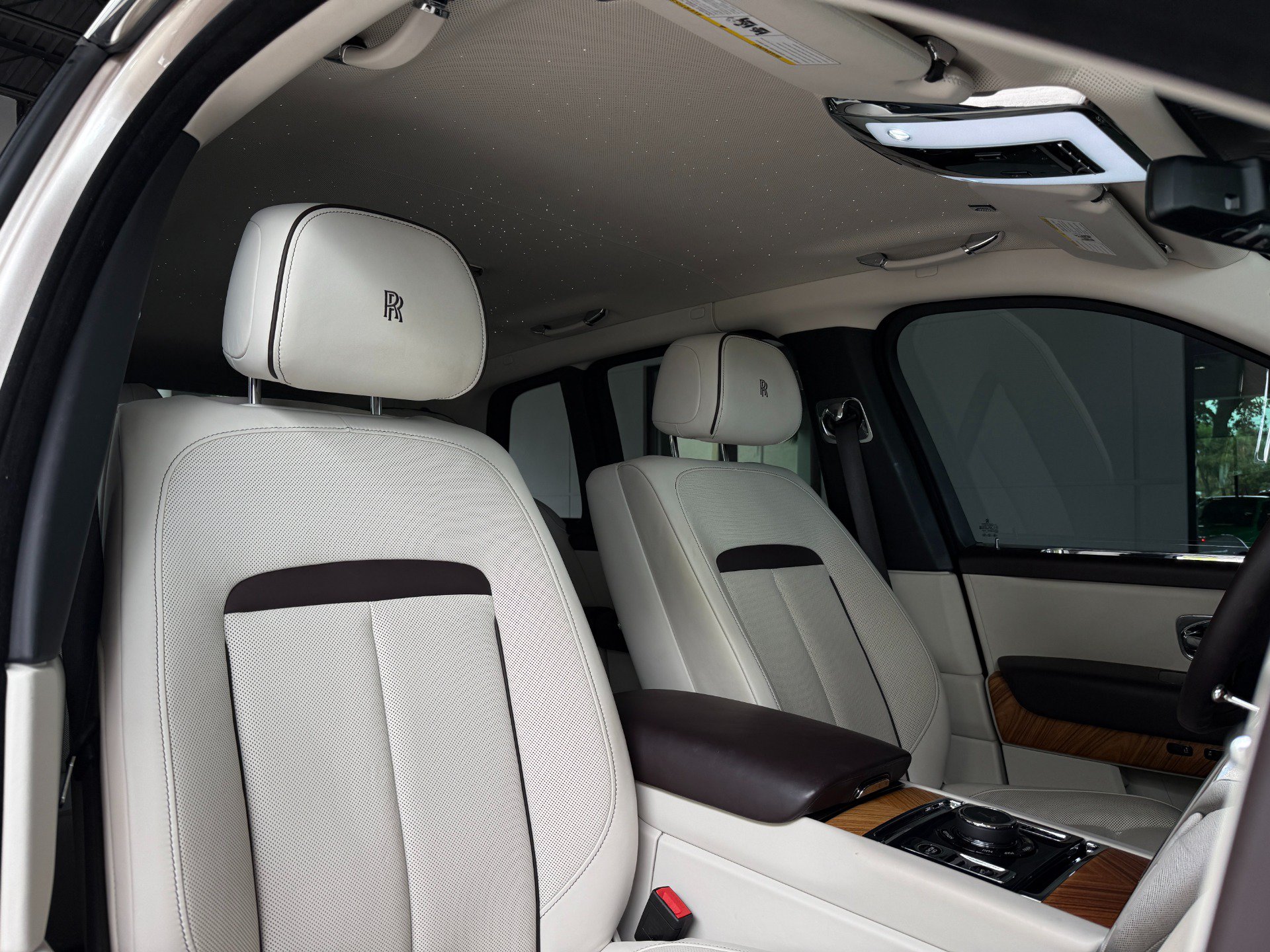 Used 2020 Rolls-Royce Cullinan AWD/4WD image 31