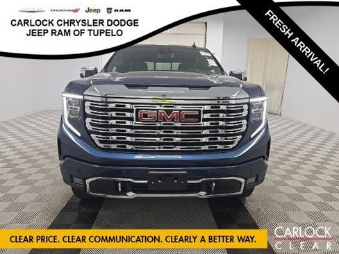 Used 2022 GMC Sierra 1500 Denali AWD/4WD image 3