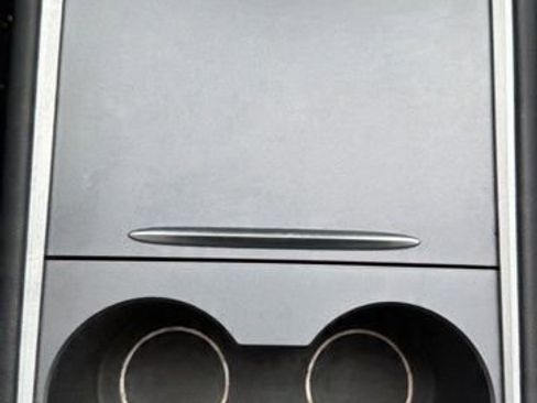 Used 2023 Tesla Model 3 Standard Range image 40