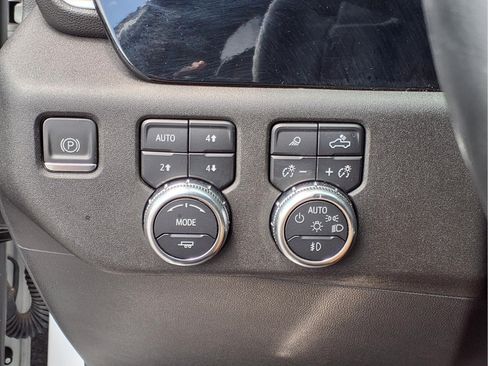 Used 2024 GMC Sierra 1500 SLT w/ SLT Premium Plus Package AWD/4WD image 16