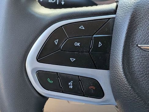 Used 2023 Chrysler Voyager LX FWD image 19