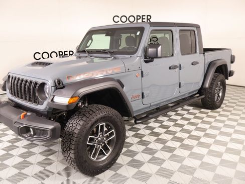 Used 2024 Jeep Gladiator Mojave w/ Safety Group AWD/4WD image 10