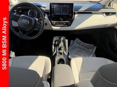 Used 2020 Toyota Corolla LE w/ LE Convenience Package FWD image 13