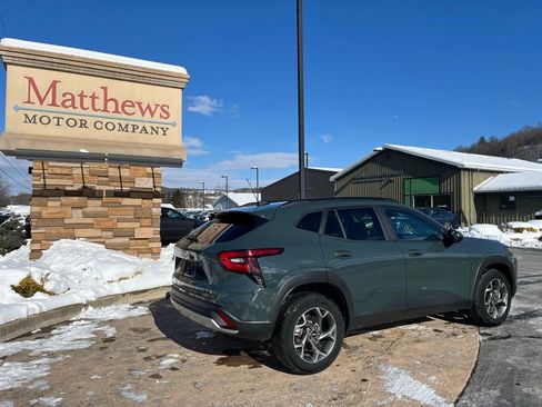 Used 2025 Chevrolet Trax LT image 5