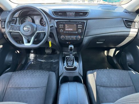 Used 2017 Nissan Rogue S FWD image 17