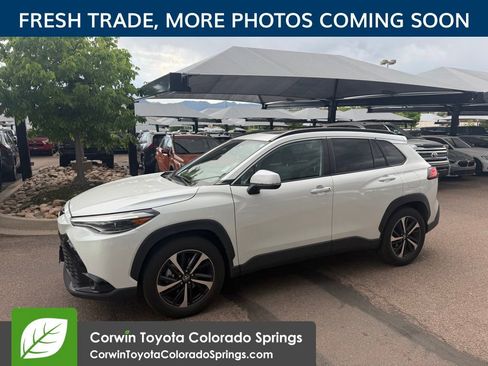 Used 2024 Toyota Corolla Cross AWD Hybrid w/ Convenience Package image 7