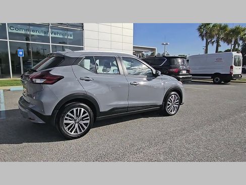 Used 2024 Nissan Kicks SV image 34