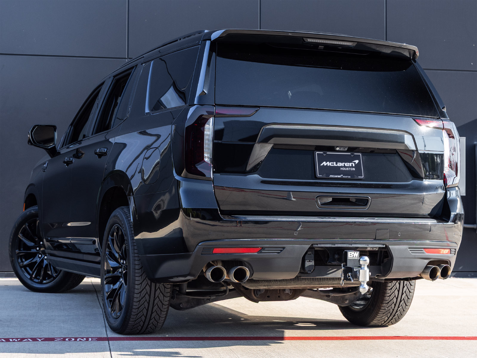 Used 2021 GMC Yukon Denali w/ Denali Premium Package RWD image 6