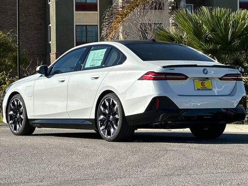 New 2026 BMW 550e xDrive w/ Executive Package image 5