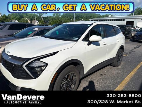 Used 2023 Kia Sportage LX AWD/4WD image 1