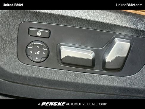 Used 2025 BMW X5 xDrive40i w/ Premium Package AWD/4WD image 4