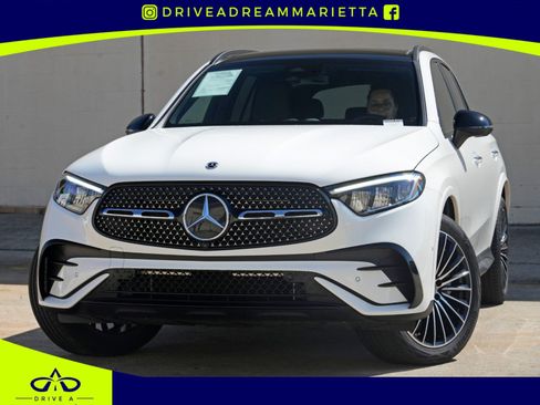 Used 2025 Mercedes-Benz GLC 300 4MATIC w/ AMG Line image 1