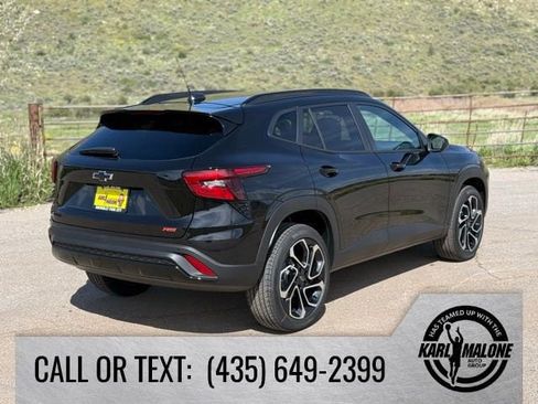 New 2026 Chevrolet Trax RS w/ Driver Confidence Package FWD image 5