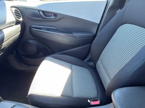 Used 2020 Hyundai Kona SE FWD image 12