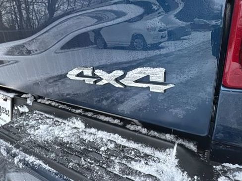 Used 2024 RAM 2500 Big Horn w/ Sport Appearance Package image 38