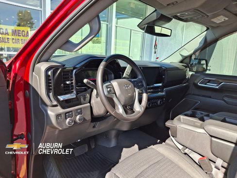 Used 2022 Chevrolet Silverado 1500 LT Trail Boss w/ Protection Package AWD/4WD image 11