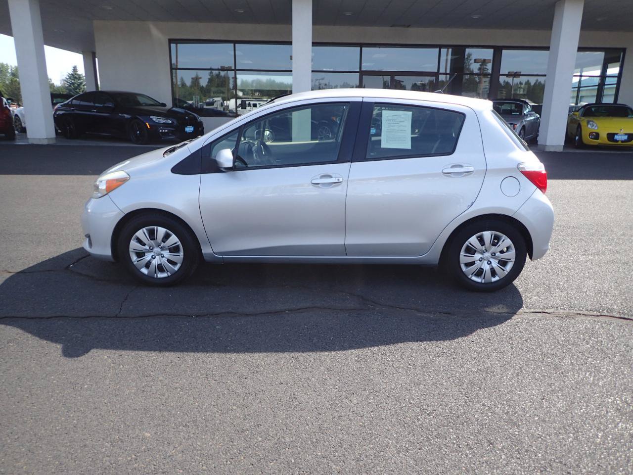Used 2012 Toyota Yaris LE FWD image 2