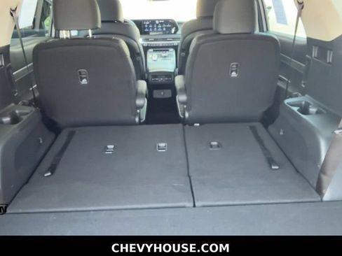 Used 2025 Hyundai Palisade SEL FWD image 32