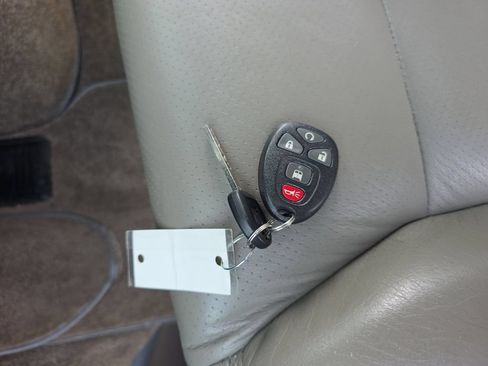 Used 2022 GMC Savana 2500 w/ Enhanced Convenience Package RWD image 32