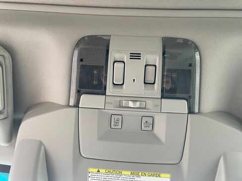 Used 2014 Subaru Outback 2.5i Premium w/ Moonroof Package & Eyesight image 27