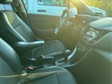 Used 2018 Chevrolet Trax LT w/ LT Convenience Package image 3