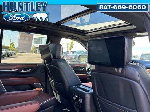 Used 2023 GMC Yukon Denali Ultimate image 11