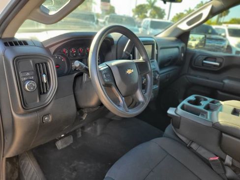 Used 2020 Chevrolet Silverado 1500 Custom w/ Custom Value Package image 17