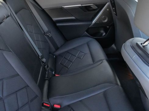 Used 2024 BMW i5 eDrive40i w/ Executive Package RWD image 33