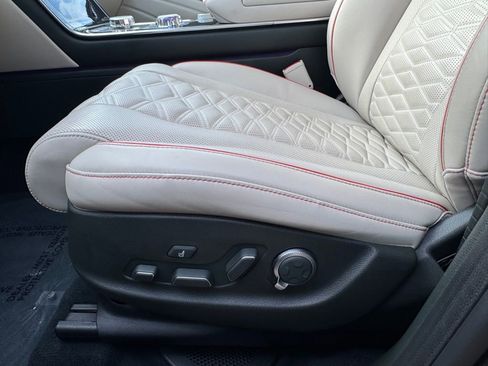 Used 2025 Genesis GV80 3.5T e-SC image 19