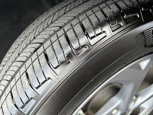 Used 2025 Ford Escape ST-Line image 13