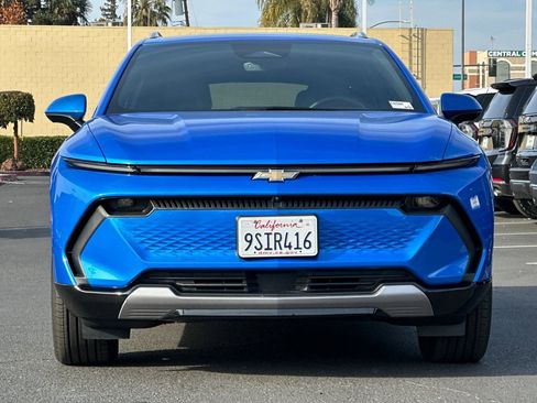 Used 2025 Chevrolet Equinox EV LT w/ Convenience Package image 10