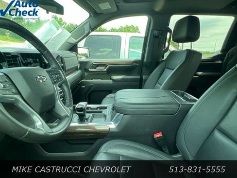 Used 2024 Chevrolet Silverado 1500 LT Trail Boss w/ Convenience Package II AWD/4WD image 8