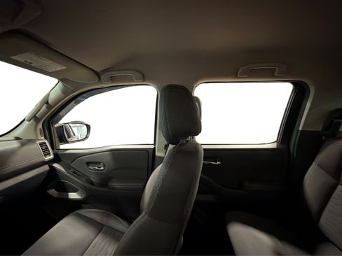 Used 2022 Nissan Frontier SV AWD/4WD image 39